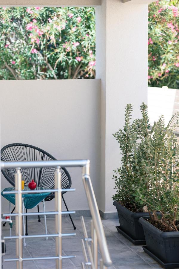 Greek Sky - New Modern Apartment With Shared Pool Tavronitis Exteriör bild