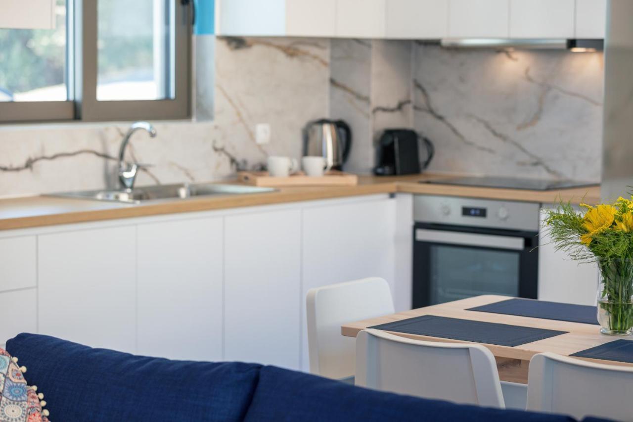 Greek Sky - New Modern Apartment With Shared Pool Tavronitis Exteriör bild